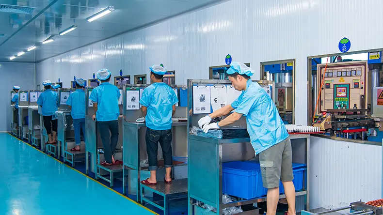 Quais são os processos de fabricação de produtos de silicone sólido?